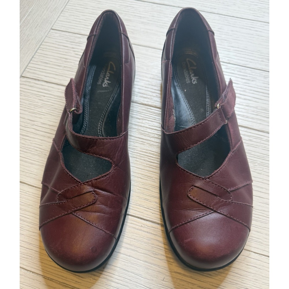 Clarks Women Red Leather Comfort Flat Shoes W/ Strap Sz 8.5B cottagecore chic